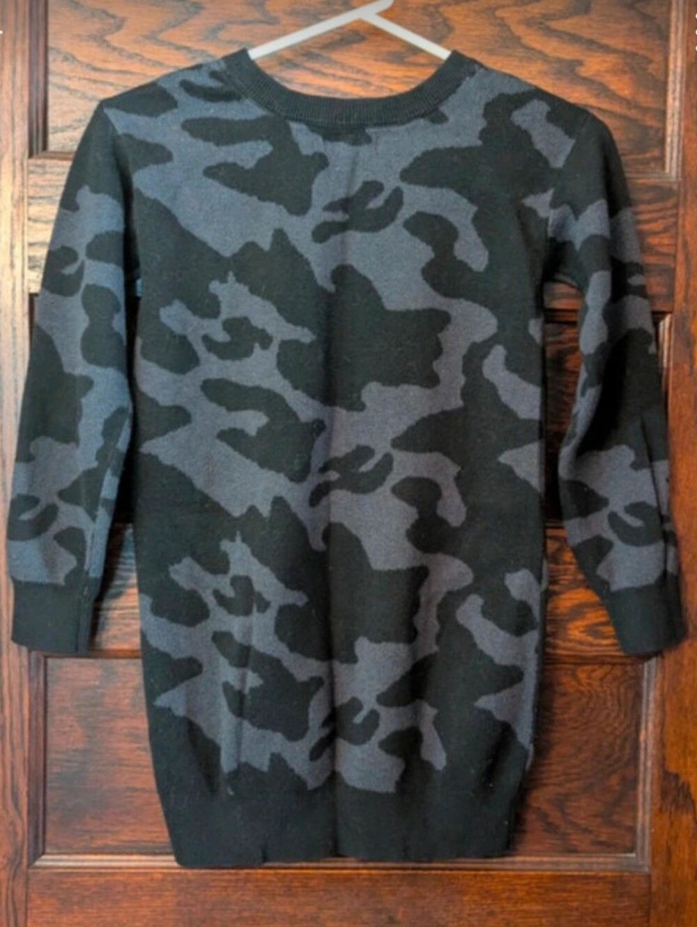 ✨NEW! ✨GAP Kids Black & Gray Camouflage Crewneck Sweater - Kids 8
